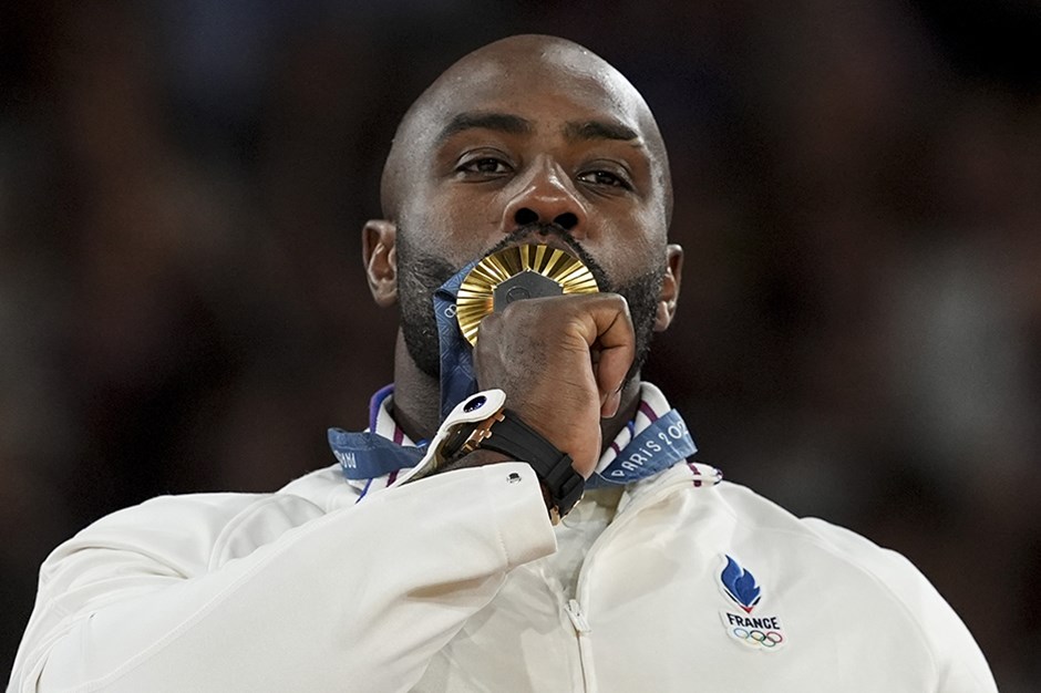 +100 kiloda altın madalya Teddy Riner'in