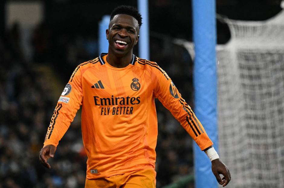 Pankart ayrı cevap ayrı olay: Vinicius, Şampiyonlar Ligi'nde tarihi maçın önüne geçti  - 6. Foto