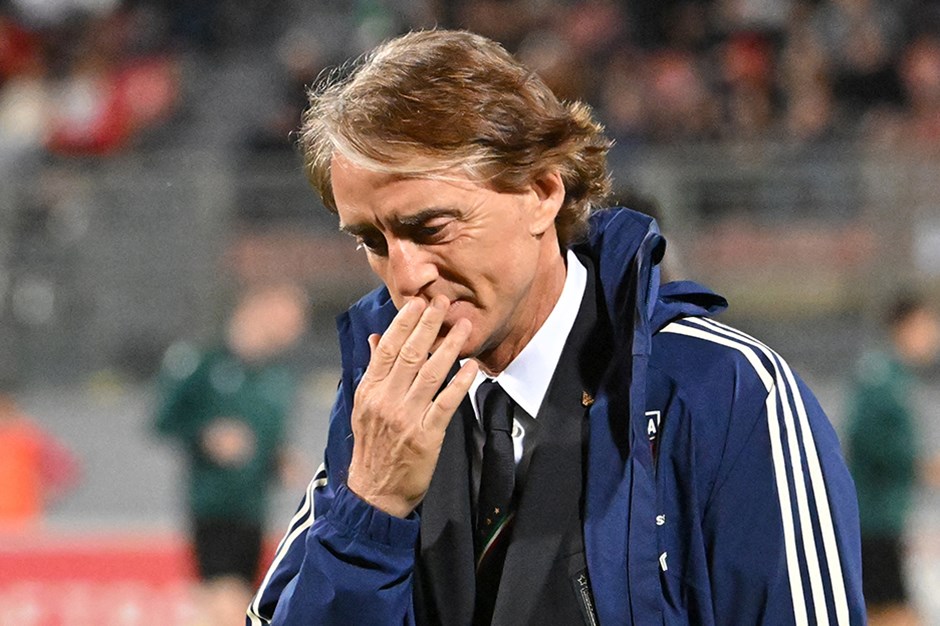 Roberto Mancini istifa etti