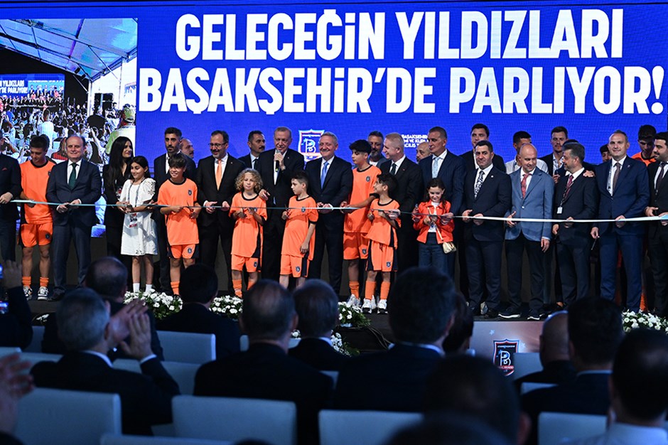 Cumhurbaşkanı Erdoğan, Başakşehir'in yeni tesislerini açtı