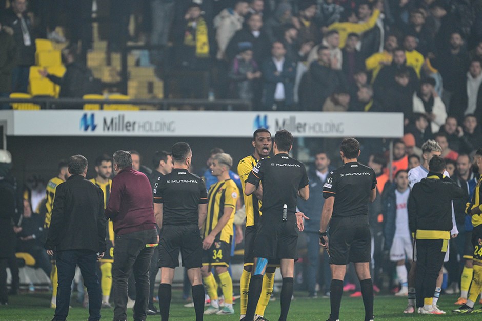 Sahadan çekildiler: İstanbulspor'u bekleyen ceza ne?