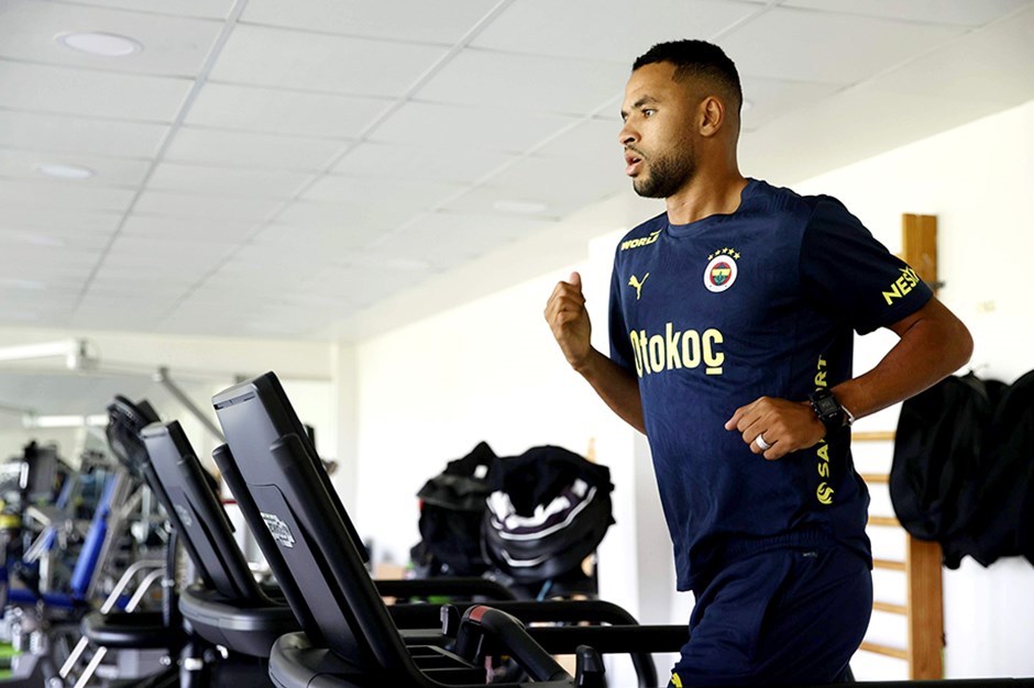 En-Nesyri, Fenerbahçe'de ilk antrenmanını yaptı