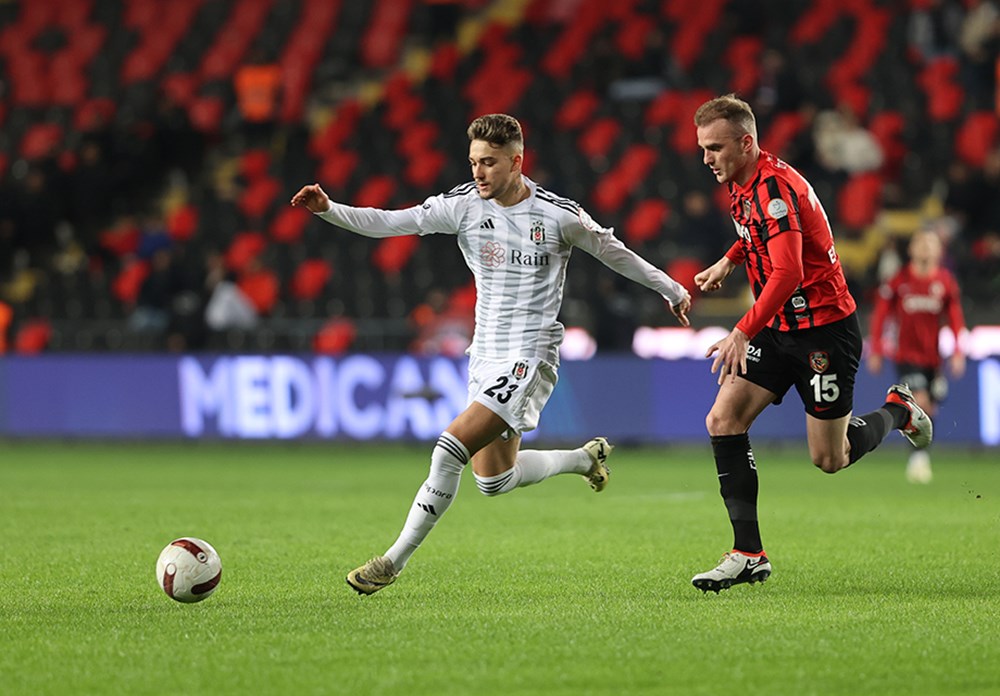 Beşiktaş'ın iki yıldızına Aston Villa takibi  - 3. Foto