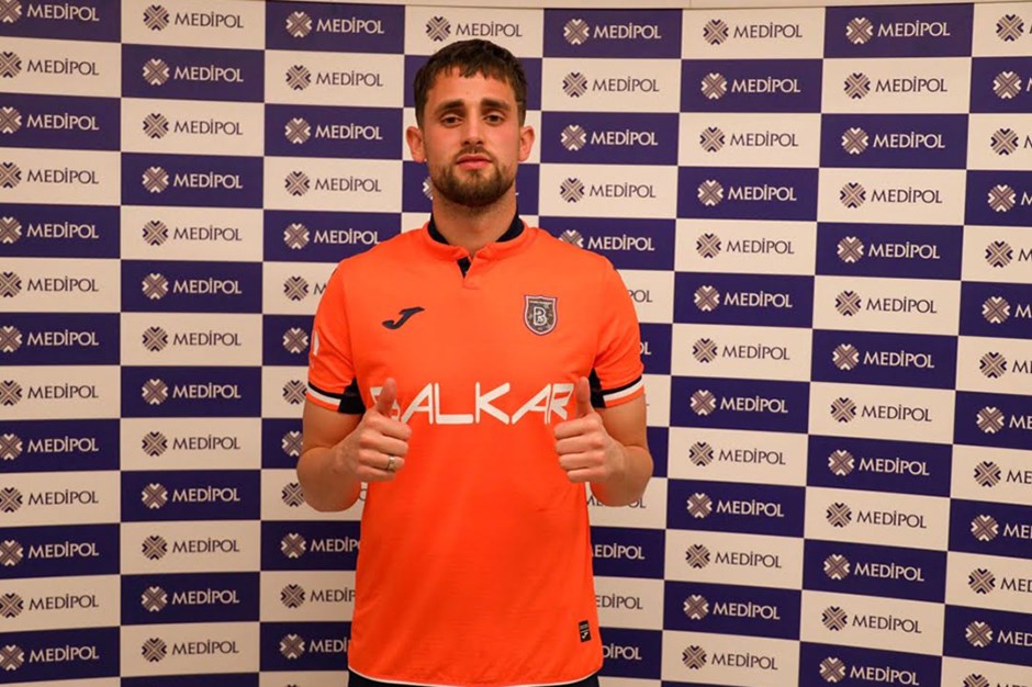 Başakşehir yeni transferini açıkladı