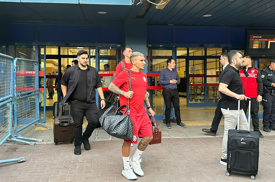 Galatasaray, Trabzon'da böyle karşılandı  - 7. Foto