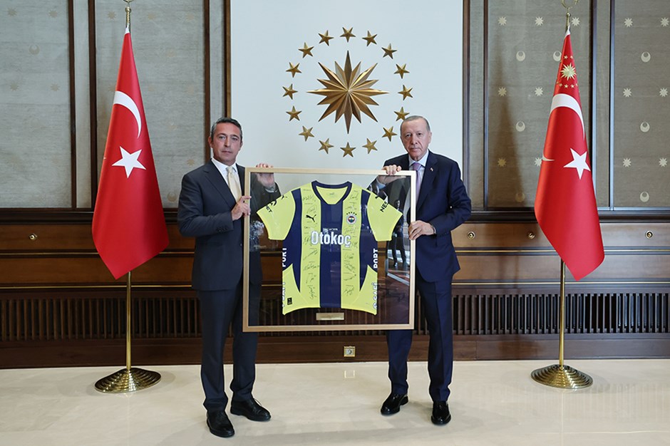 Cumhurbaşkanı Erdoğan, Fenerbahçe Yönetimi'ni kabul etti