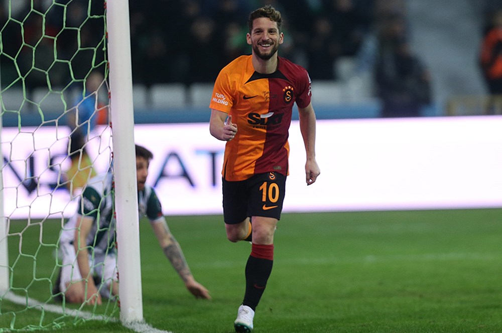 "Şampiyonluk yolunda doludizgin ilerliyor" - Spor yazarları Galatasaray için ne dedi?  - 2. Foto