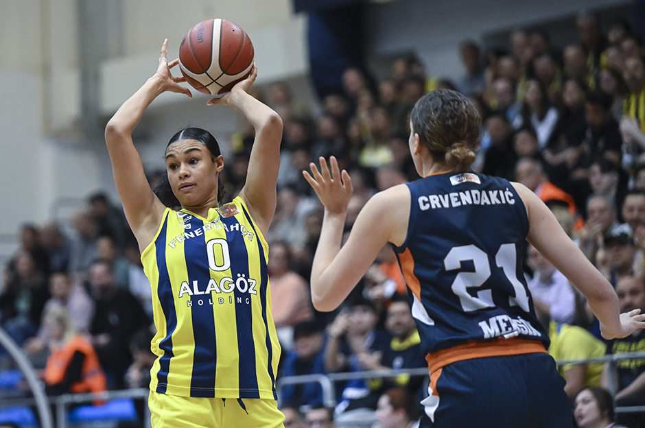 Fenerbahçe şampiyonluk kupasını kaldırdı   - 14. Foto