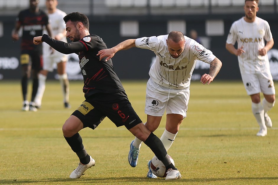 Manisa FK'da Kerim Frei'dan kötü haber