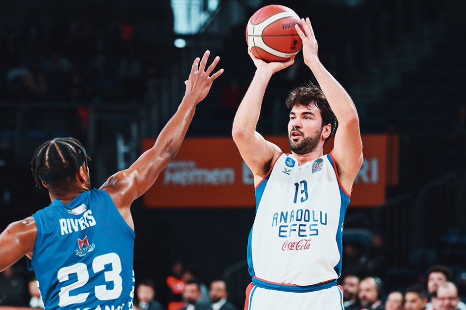 Türkiye Sigorta Basketbol Süper Ligi | Anadolu Efes, Crawford'un son saniye basketiyle kaybetti