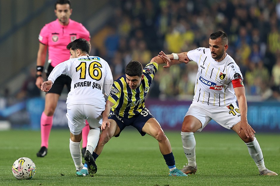 Fenerbahçe oyuncusu Emre Mor, Sivasspor karşısında yok