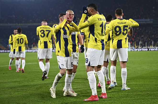 "Fenerbahçe Anderlecht’i sahadan sildi, üzerinden silindir gibi geçti" | Spor yazarları Fenerbahçe için ne dedi? - 2. Foto