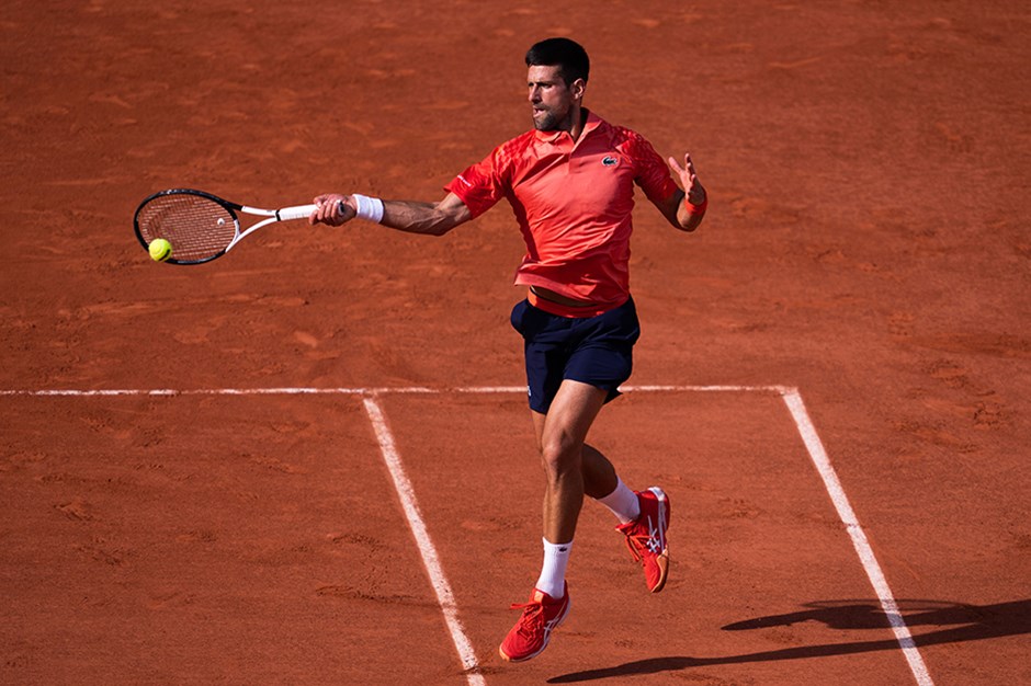 3.5 saatlik maçı kazanan Djokovic finalde