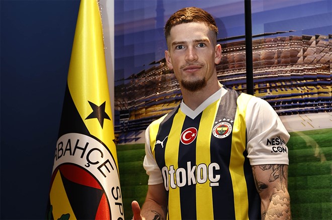 Ryan Kent çatlağı: Taraftarlar ikiye bölündü  - 7. Foto