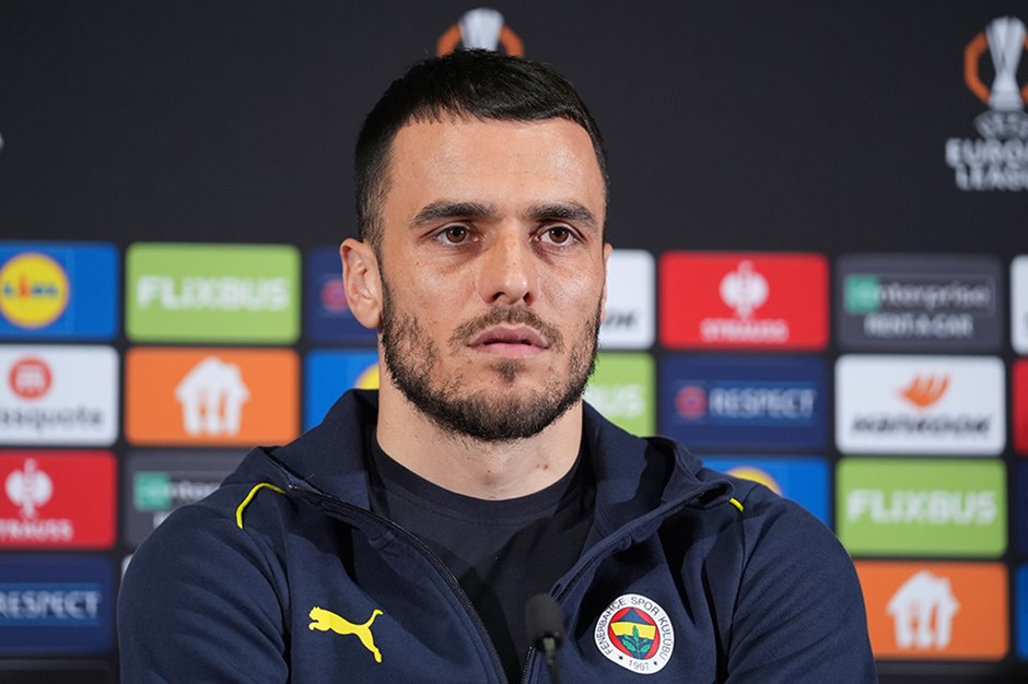 Filip Kostic: "Lig aşamasındaki maçlarda oynamayı dilerdim"