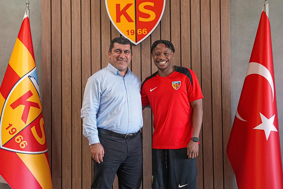 Kayserispor'da Uzodimma'nın sözleşmesi uzatıldı