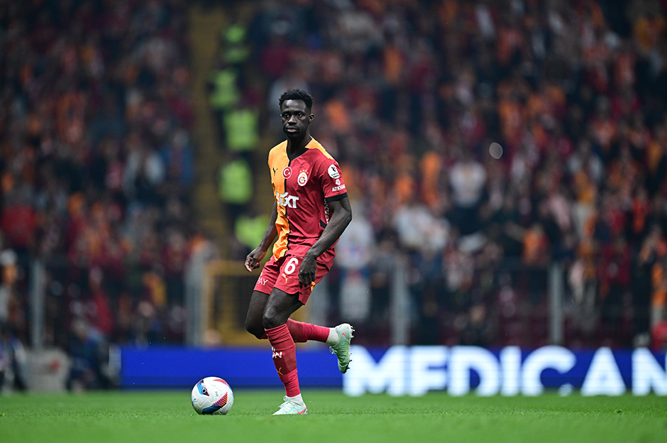 Davinson Sanchez net konuştu: "Mesaj yöneticilere ve sorumlulara iletildi"  - 1. Foto