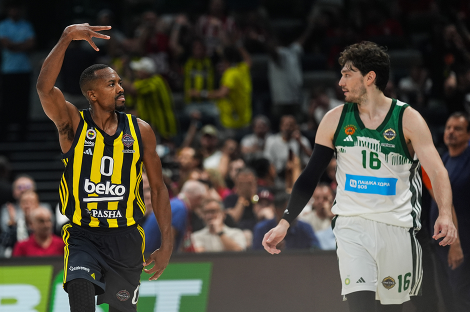 Tüm Türkiye Fenerbahçe Beko'nun maçına kilitlendi: Final için yüzlerce dev ekran kurulacak  - 4. Foto
