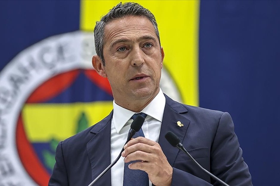 Fenerbahçe tribünlerinde "istifa" tepkisi: Jorge Jesus'tan Ali Koç'a destek