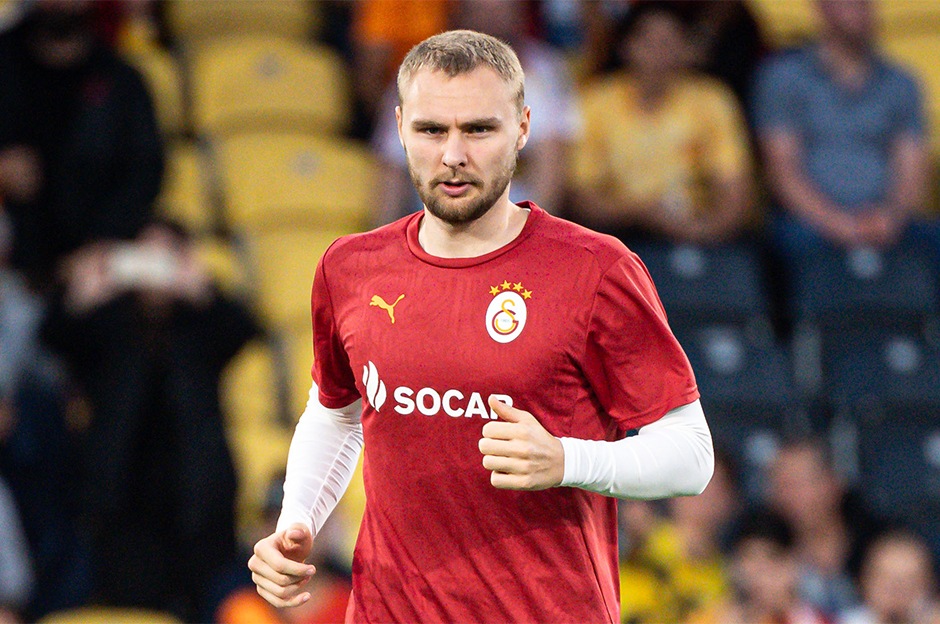 Ara transfer döneminin bitmesine bir hafta kala Victor Nelsson'un Roma'ya kiralık olarak gönderilmesinin ardından Galatasaray stoper arayışlarını hızlandırdı.