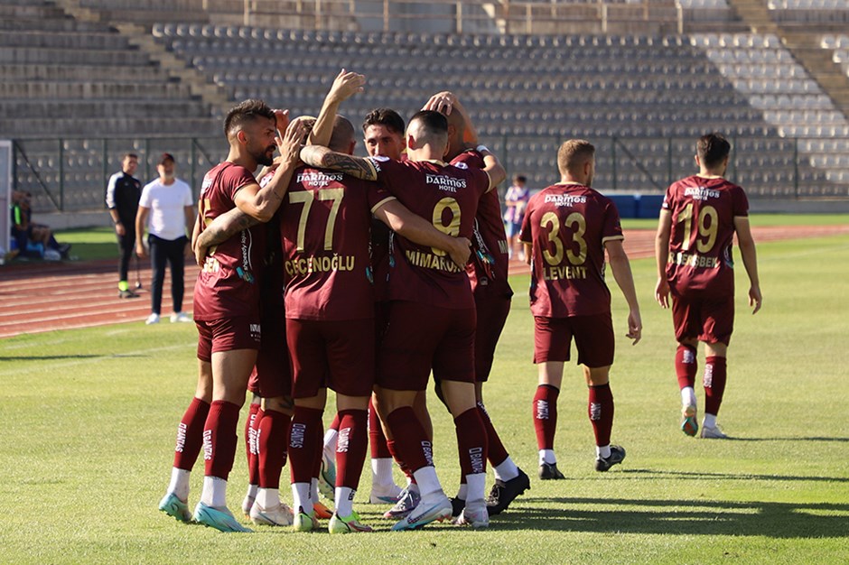 Bandırmaspor 4 golle kazandı, Gençlerbirliği maçı 9 kişi tamamladı