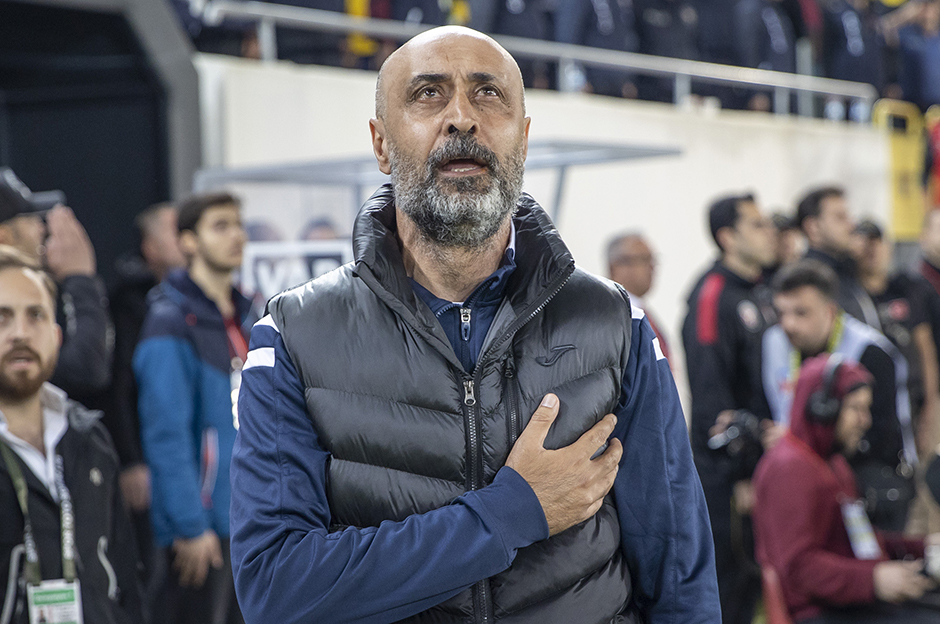 Yeni teknik direktör Tolunay Kafkas oluyor: Kariyerinde ilki yaşayacak  - 3. Foto