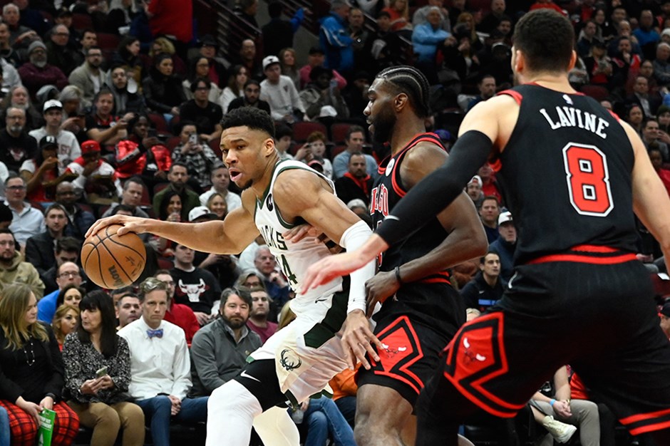 NBA'de Milwaukee Bucks'ın bileği bükülmüyor