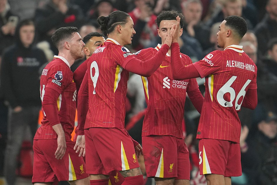 Premier Lig'de Liverpool fırtınası: Puan farkını açıyor