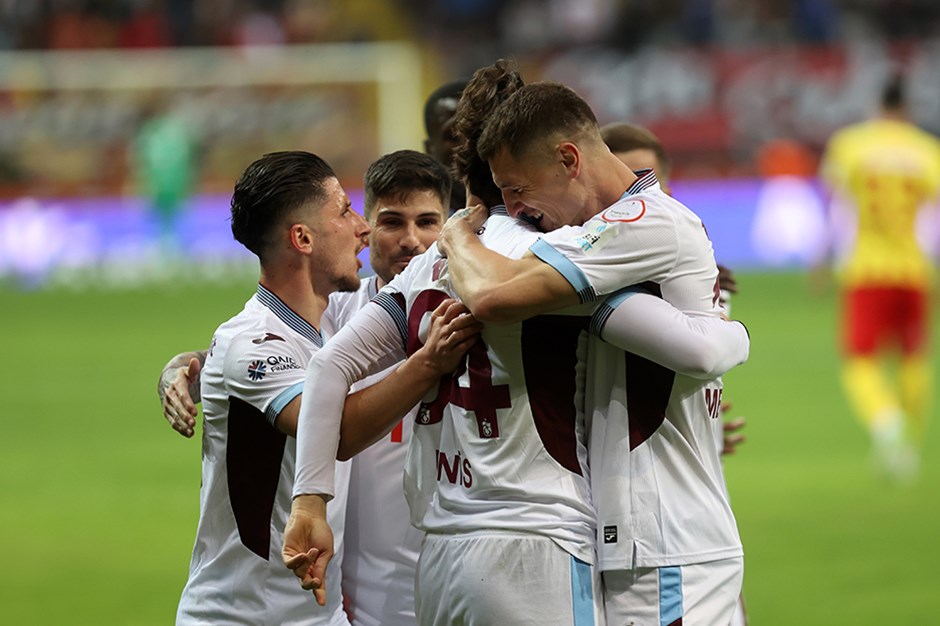 Trabzonspor 3 puanı 2 golle aldı