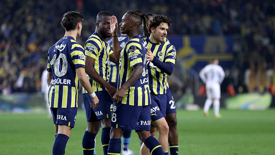 The Fierce Rivalry Between Beşiktaş and Fenerbahçe