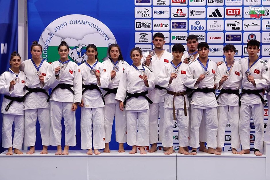 Judo Ümit Milli Takımı, Bulgaristan'da Avrupa ikincisi oldu 