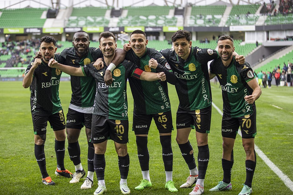 Sakaryaspor seriye bağladı