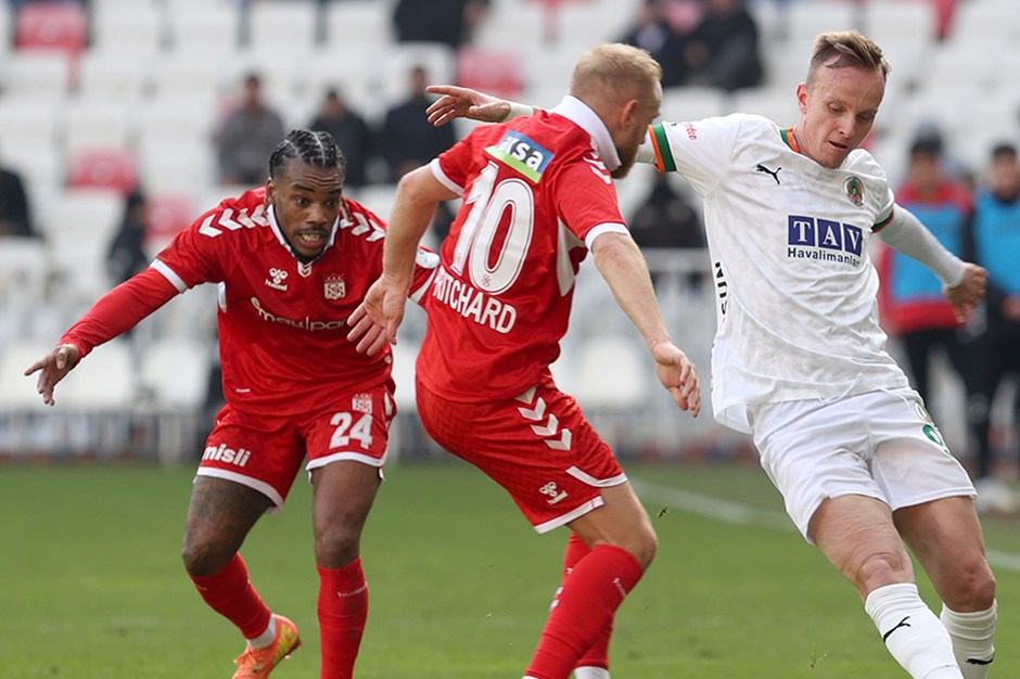 Sivasspor üstünlüğünü koruyamadı, galibiyet hasreti 7 maça çıktı