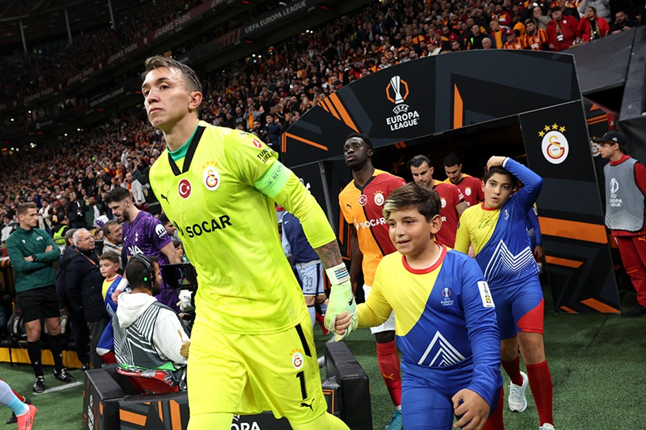 Fernando Muslera Avrupa'da formasına kavuştu