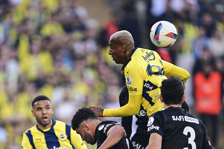 Trio ekibi noktayı koydu: En-Nesyri'nin penaltı beklediği pozisyonda karar doğru mu?  - 5. Foto