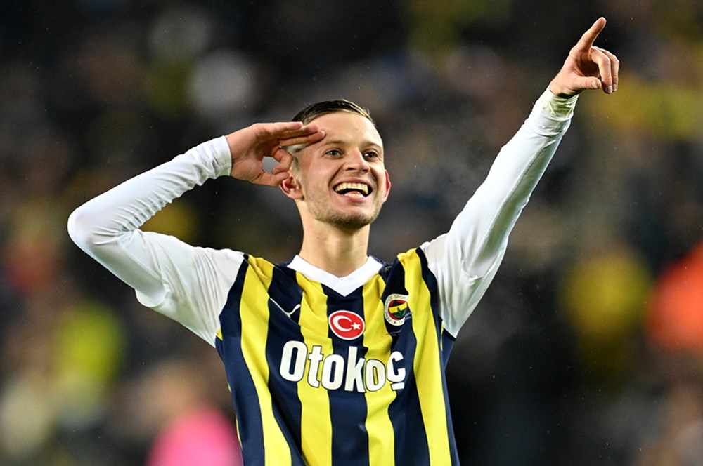 Ferdi Kadıoğlu için tam 15 katı: Listede 3 Fenerbahçe, 2 Galatasaraylı  - 8. Foto