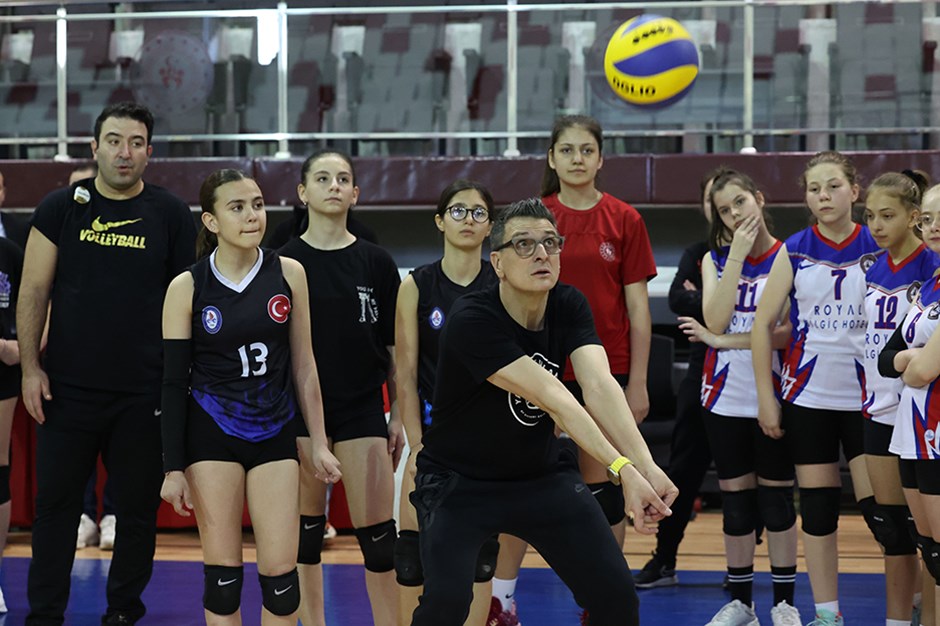 Guidetti'den Kırklareli'ndeki küçük sporculara antrenman desteği