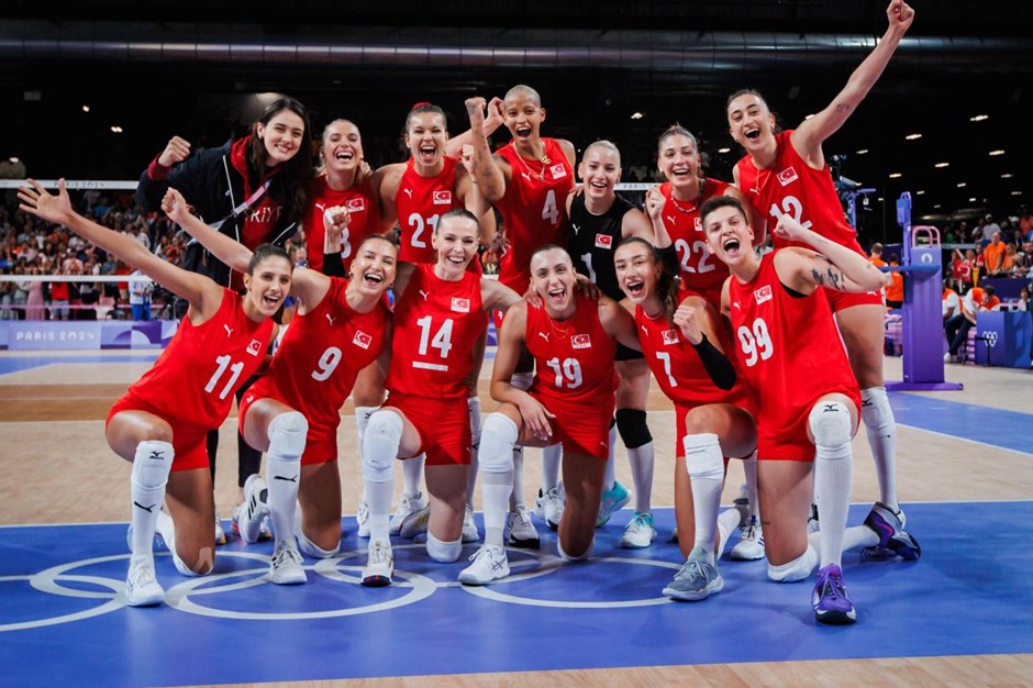 Türkiye - İtalya voleybol maçı bugün mü, ne zaman, saat kaçta? Filenin Sultanları Olimpiyat 3. maç tarihi