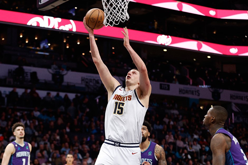 NBA'de Nuggets, Jokic'in üstün performansıyla kazandı 