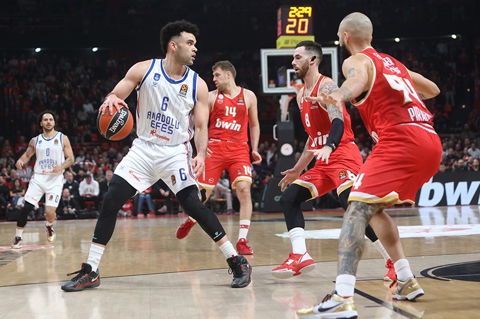 Anadolu Efes, Olympiakos deplasmanında sonunu getiremedi