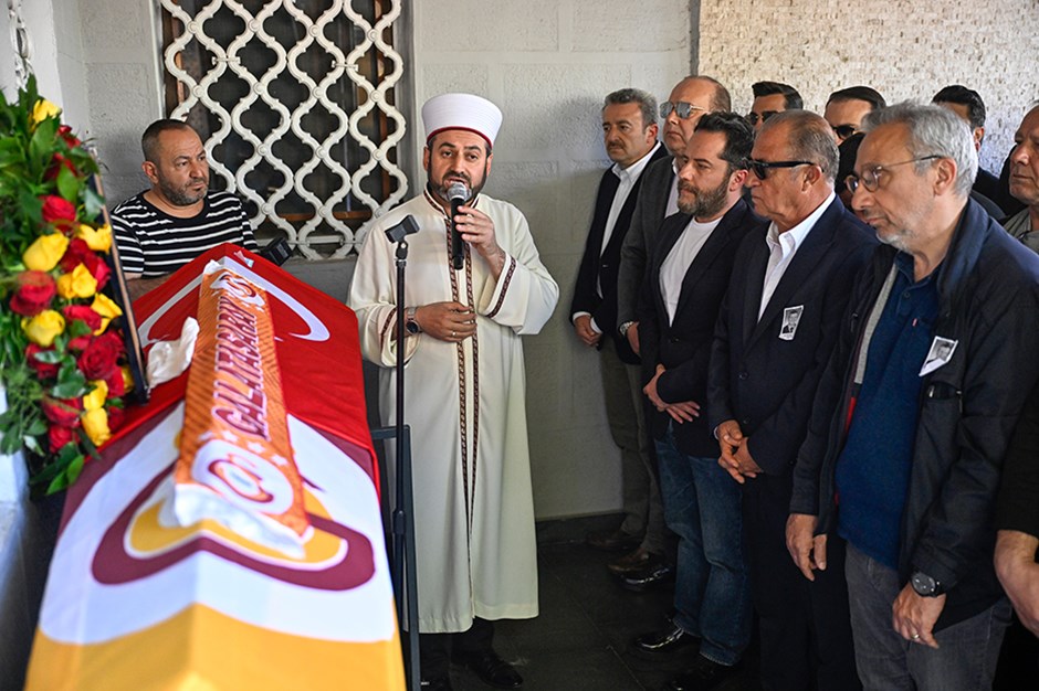 Türk futbolunun "Küçük Metin"i son yolculuğuna uğurlandı 