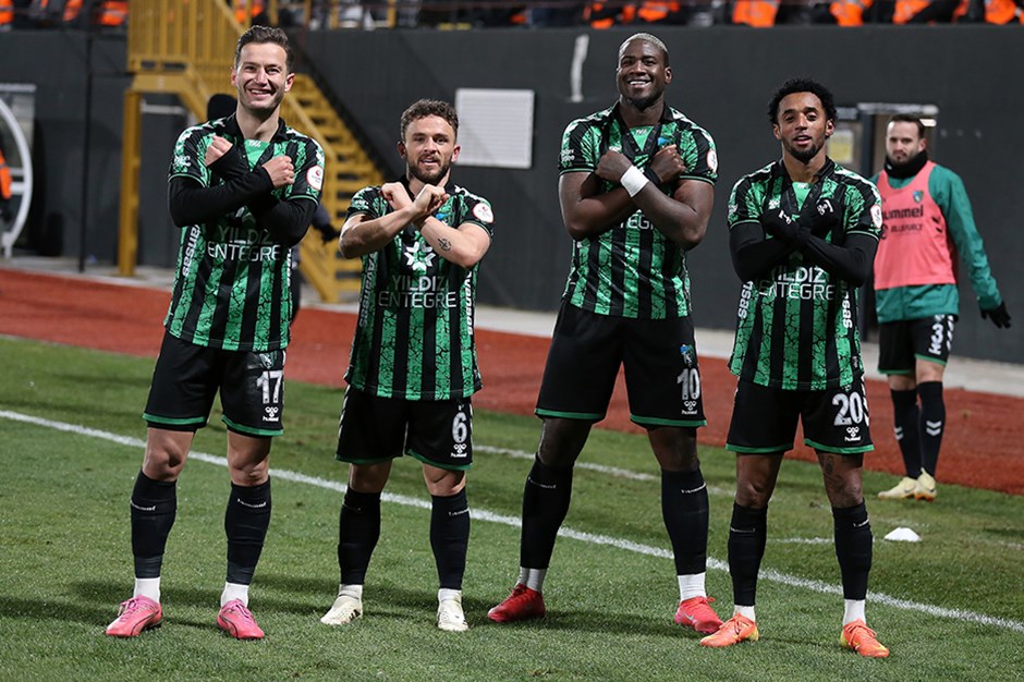 Lider Kocaelispor, Manisa'da hata yapmadı