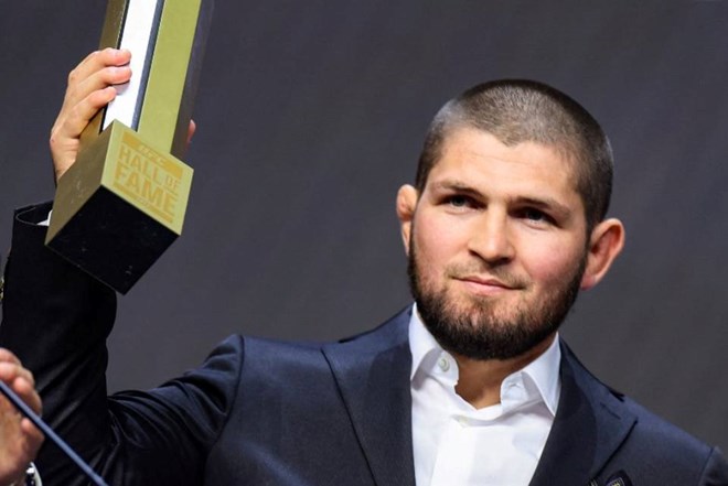 Khabib Nurmagomedov'a uçakta büyük şok: Apar topar indirildi   - 7. Foto