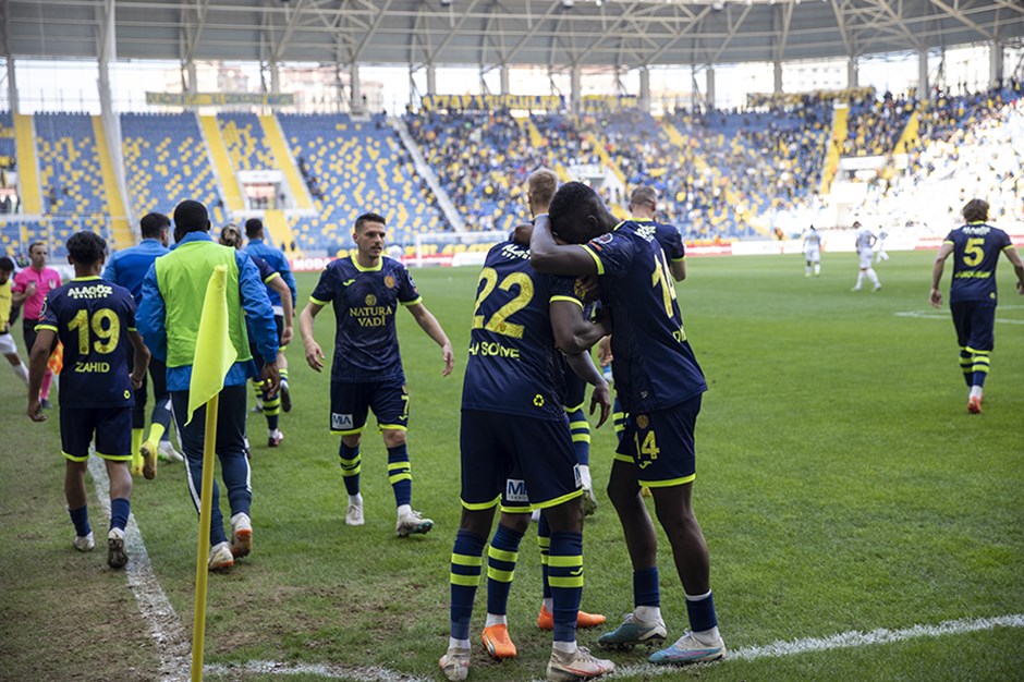 Ankaragücü'nden Lamine Diack ve Fenerbahçe iddialarına yanıt