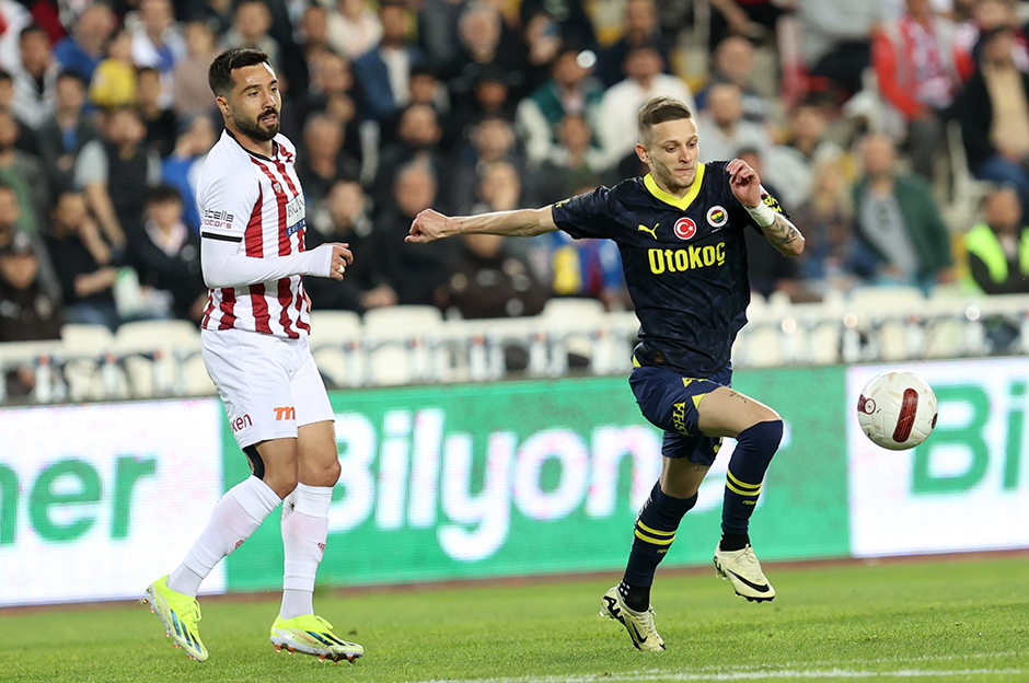 Trio ekibinden Fenerbahçe-Sivasspor maçındaki penaltı için net yorum  - 2. Foto