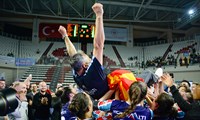 Konyaaltı Belediyespor antrenörü Birol Ünsal: "Türk hentbolu şeytanın bacağını kırdı"