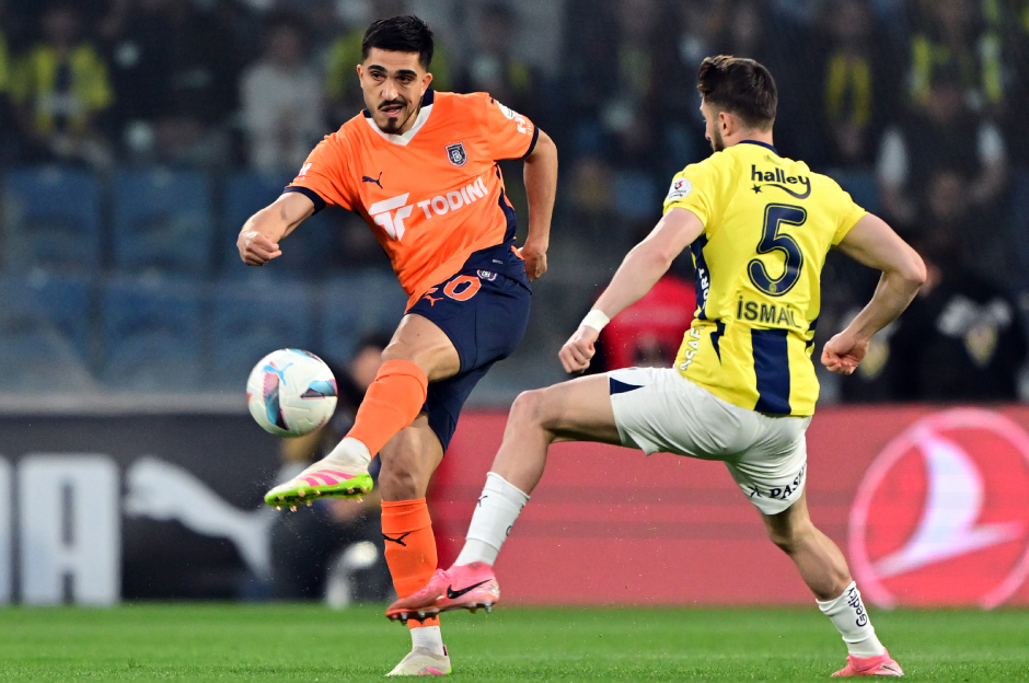 Trio'da Başakşehir-Fenerbahçe maçı için flaş penaltı ve kırmızı kart çıkışı: "Net, Yüzde yüz"  - 11. Foto