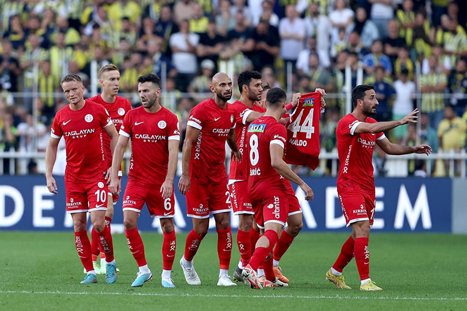 Antalyaspor teknik sorumlusu Tralhao: "Oyunun hakkı bu değildi"