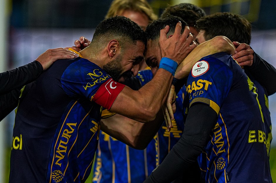 Ankaragücü lideri yendi, puan durumu karıştı