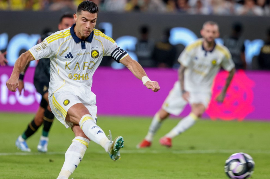 Cristiano Ronaldo in action for Al Nassr against Al Fateh
